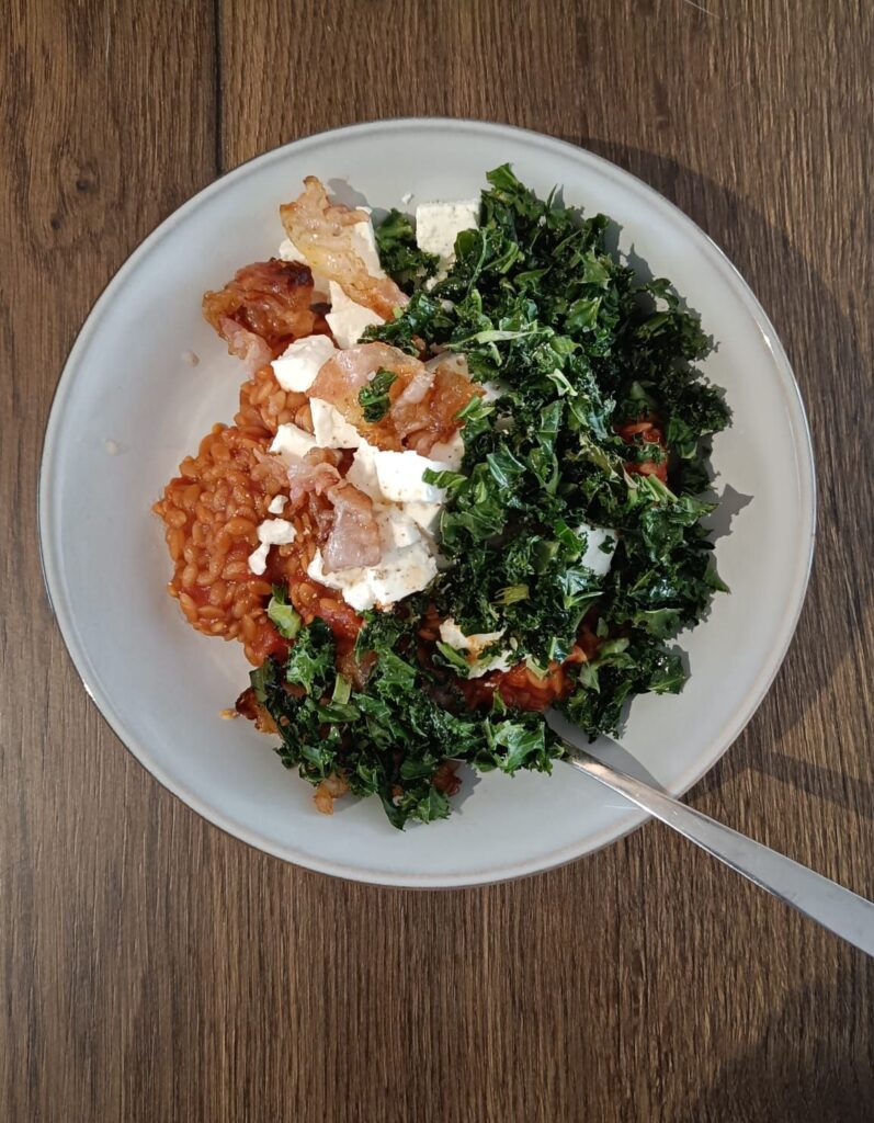 Orzo met boerenkool en feta